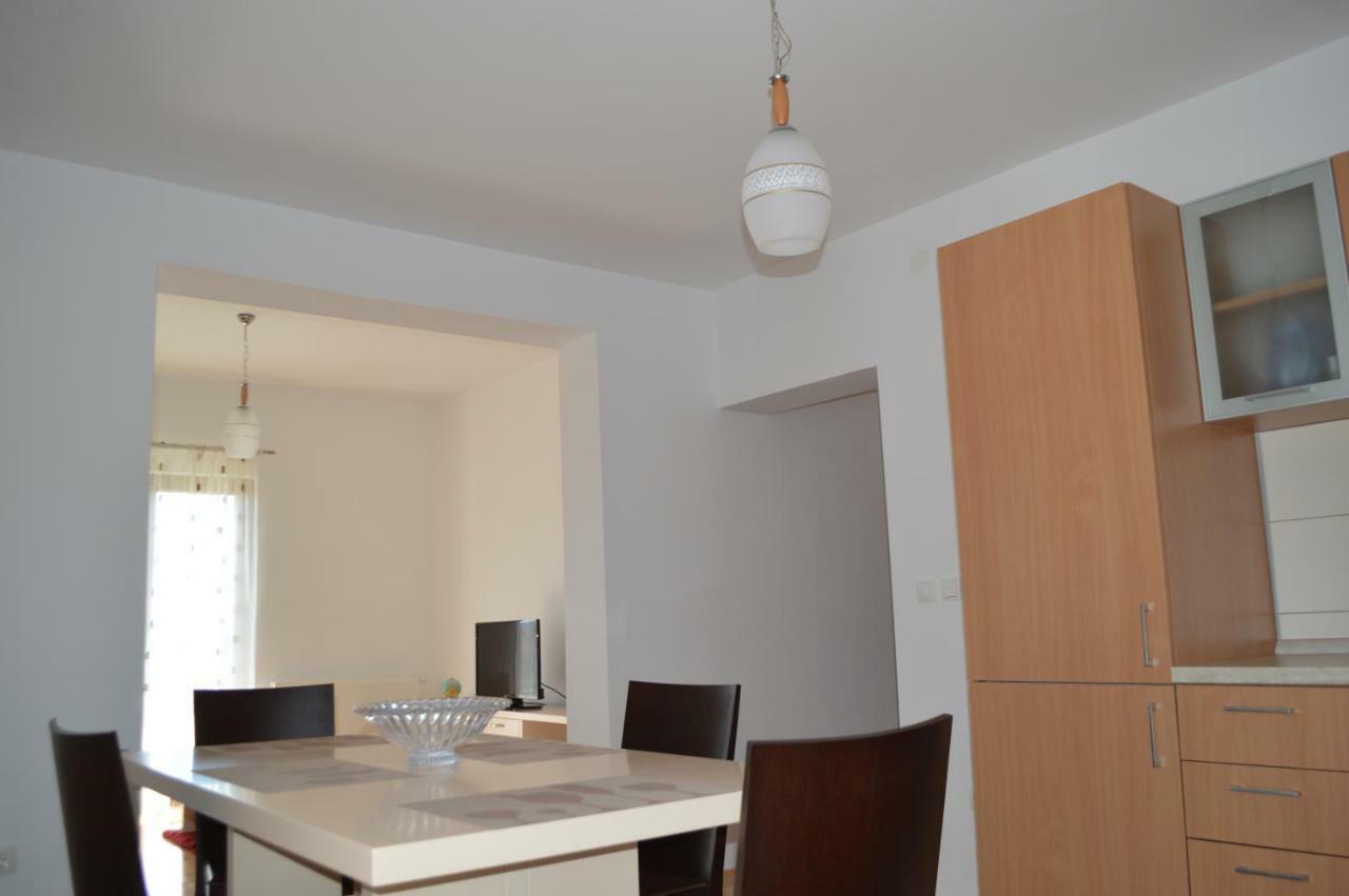 Apartmani Mila Sukosan Exterior photo